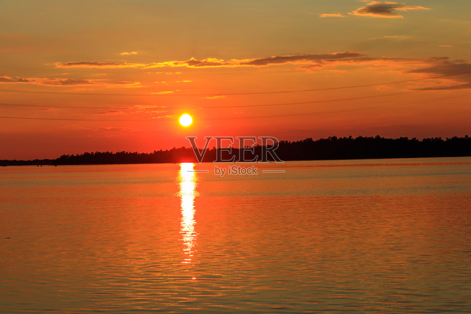 日落时的第聂伯河照片摄影图片