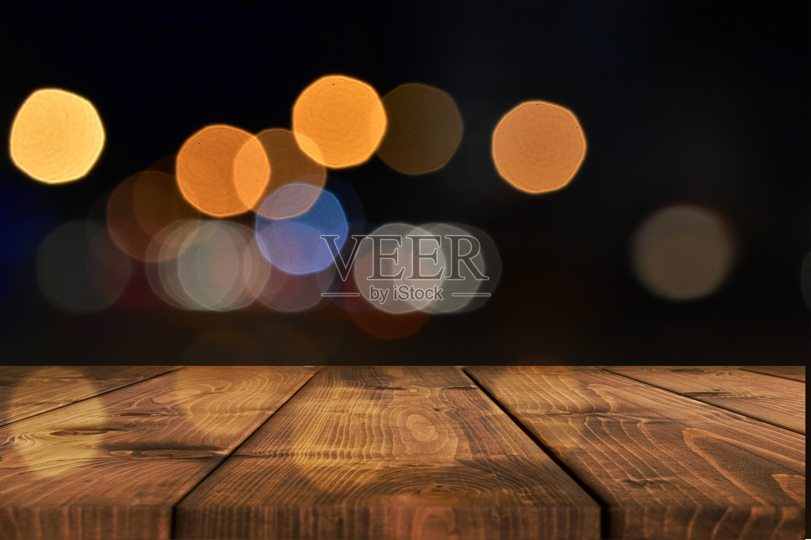 3D渲染，空木桌与散景模糊背景，照片摄影图片