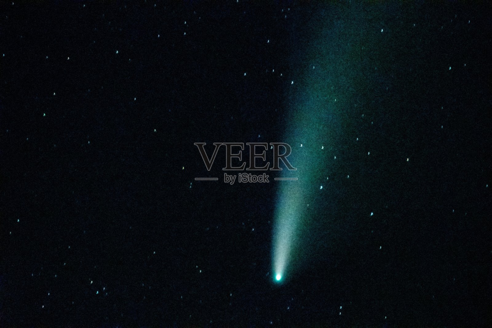 彗星在夜空中的新视野照片摄影图片