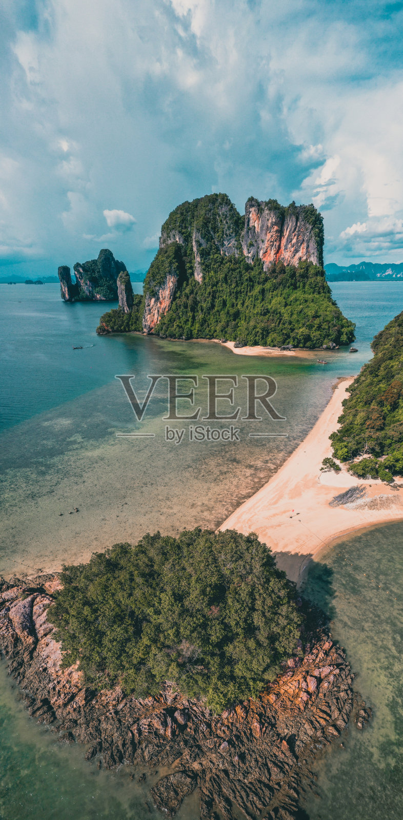 鸟瞰图的白比亚，在安达曼海之间的普吉岛和甲米泰国照片摄影图片