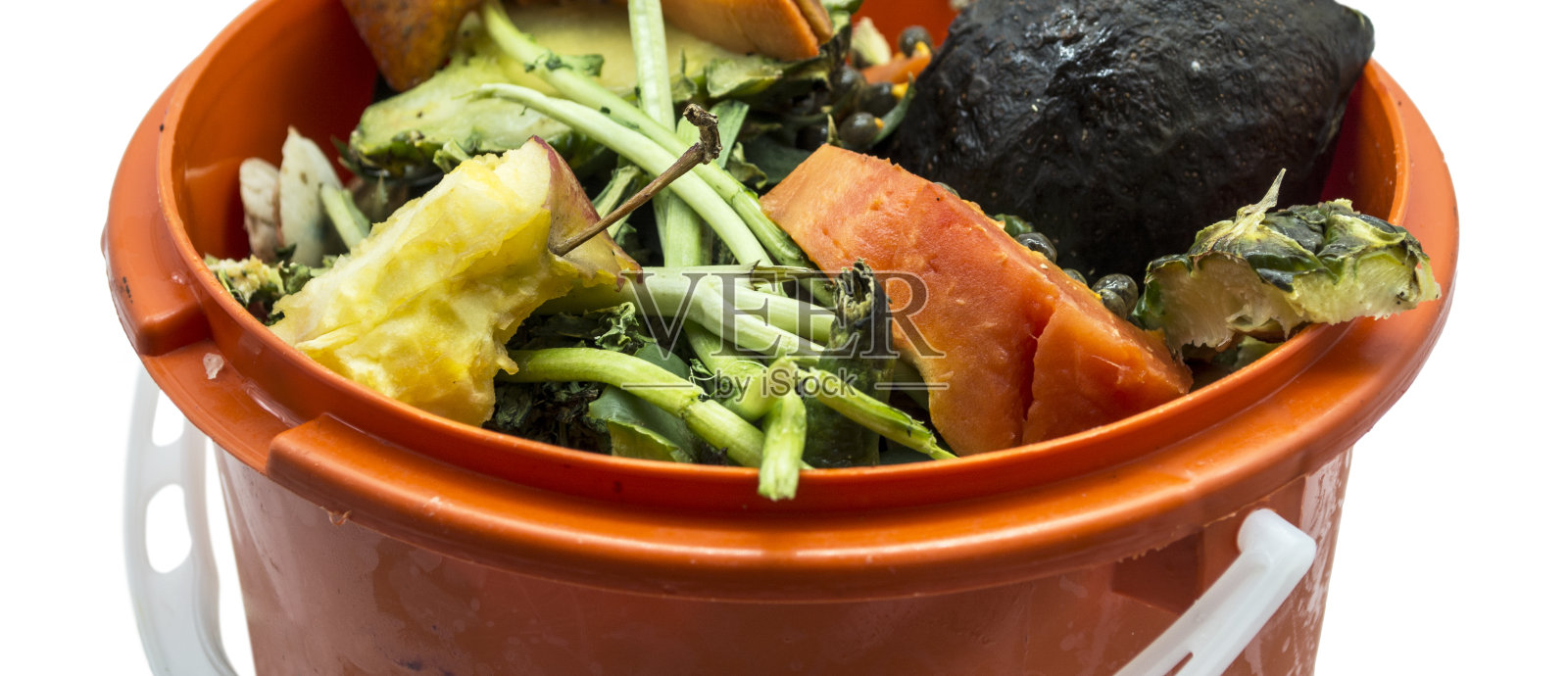 水桶上的有机垃圾。照片摄影图片