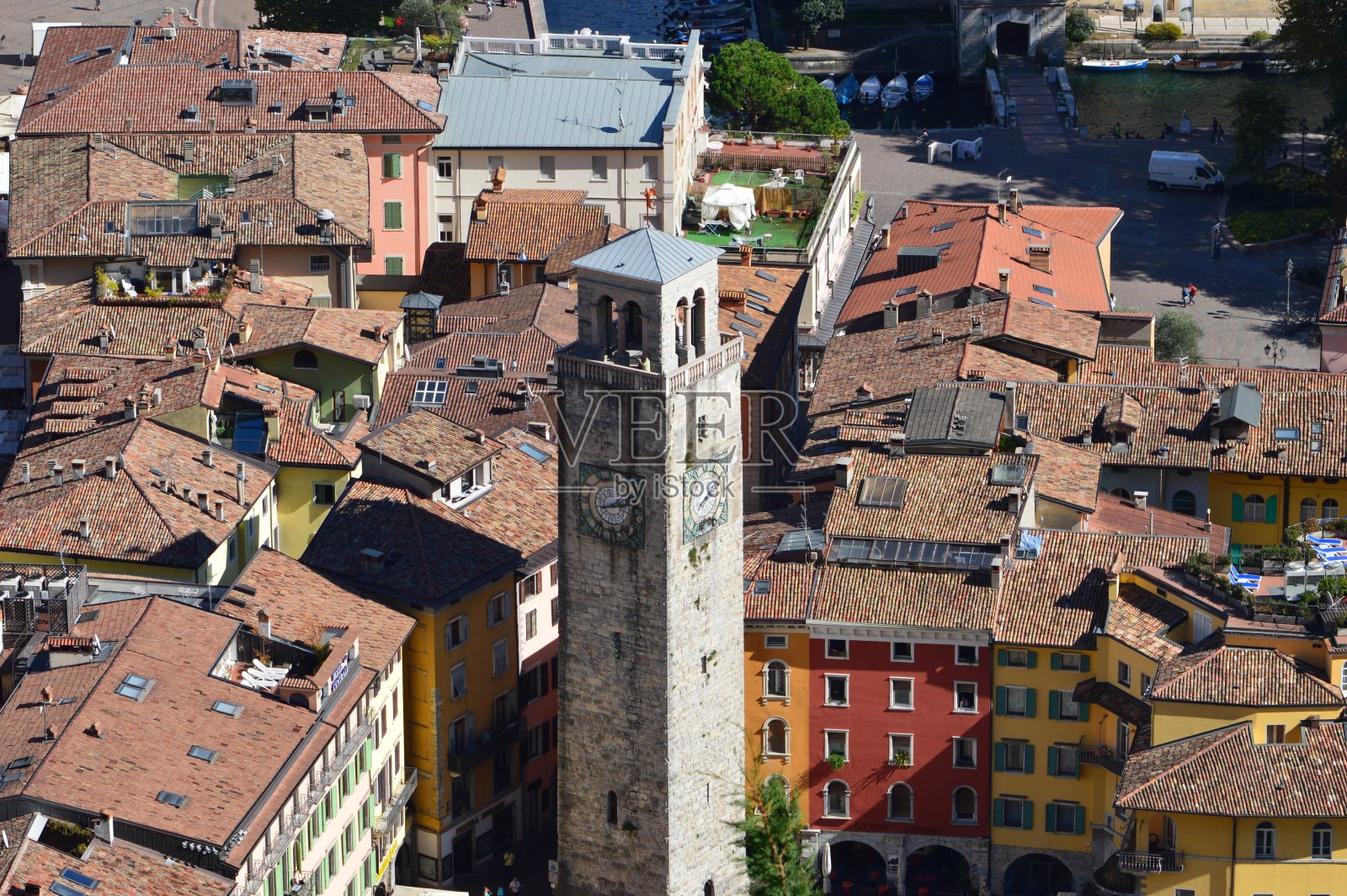 里瓦·德尔·加尔达照片摄影图片