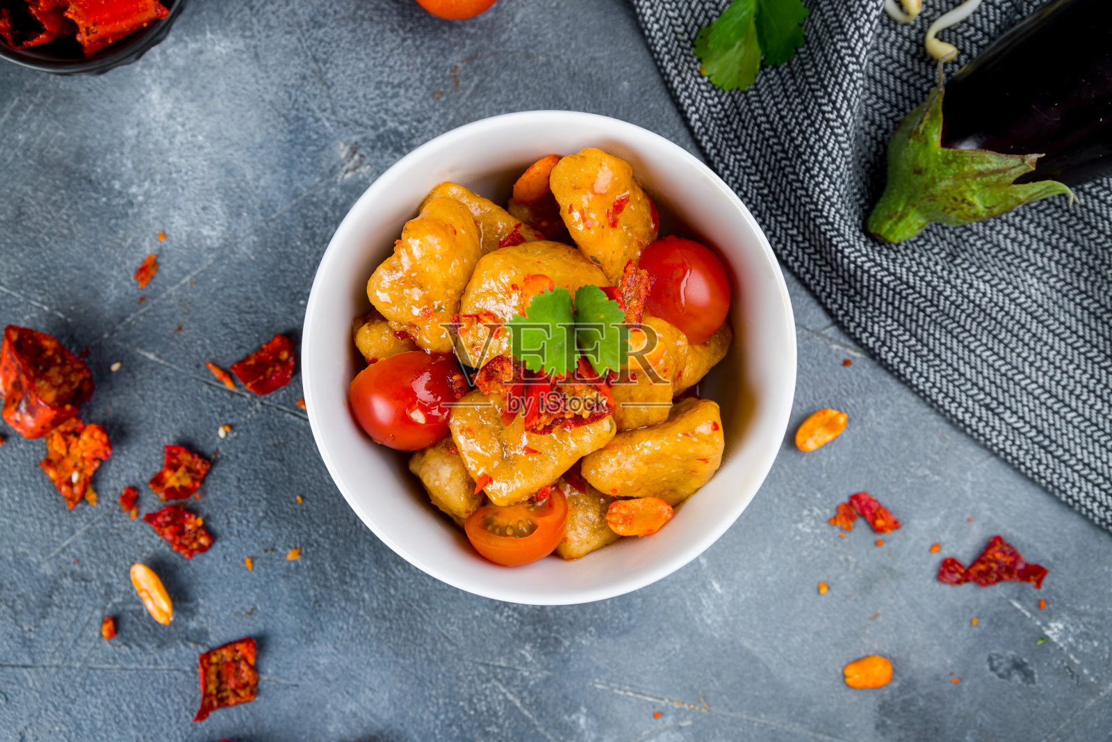 酸甜茄子照片摄影图片