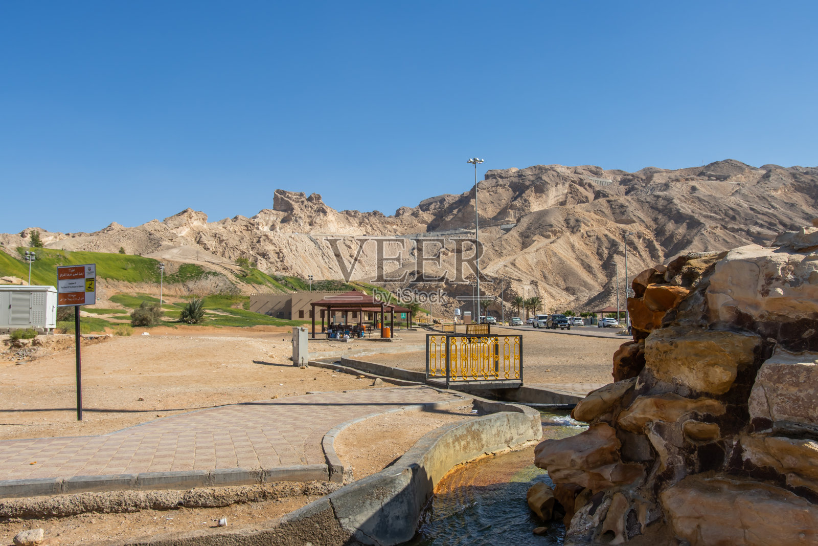 阿拉伯联合酋长国艾因阿尔附近的温泉照片摄影图片