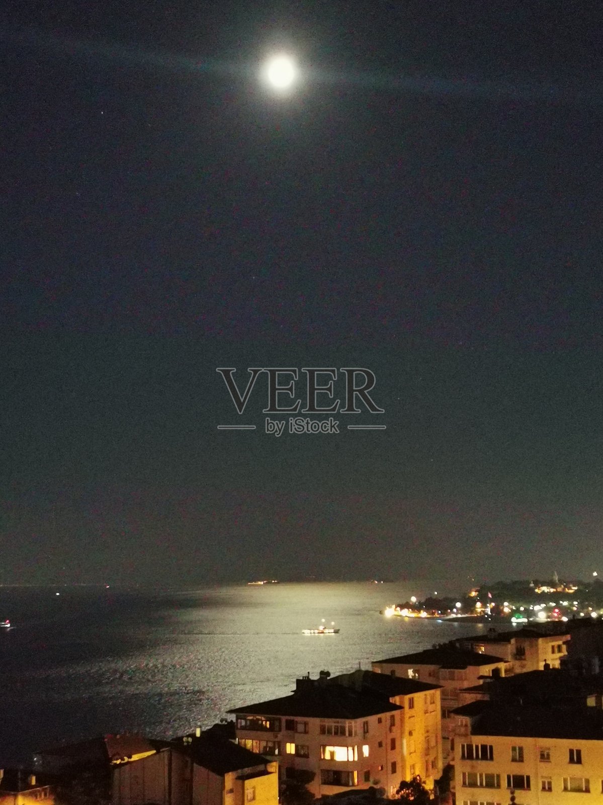 磷光和月亮照片摄影图片