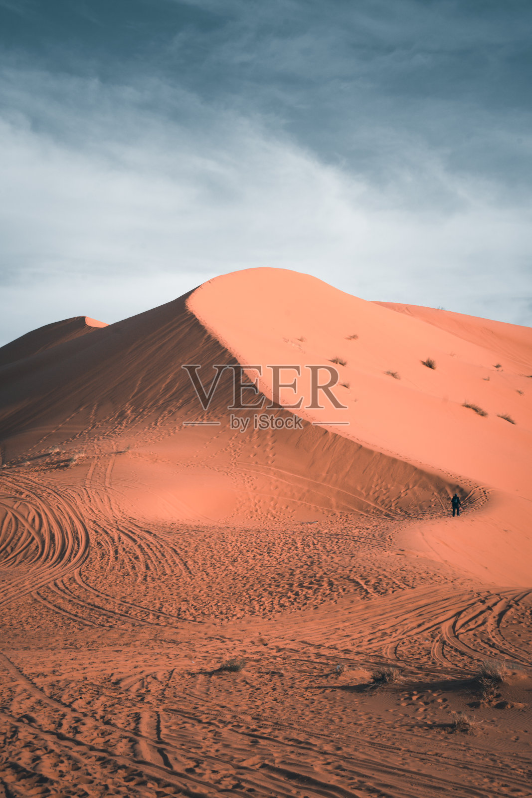 沙丘在摩洛哥撒哈拉沙漠照片摄影图片