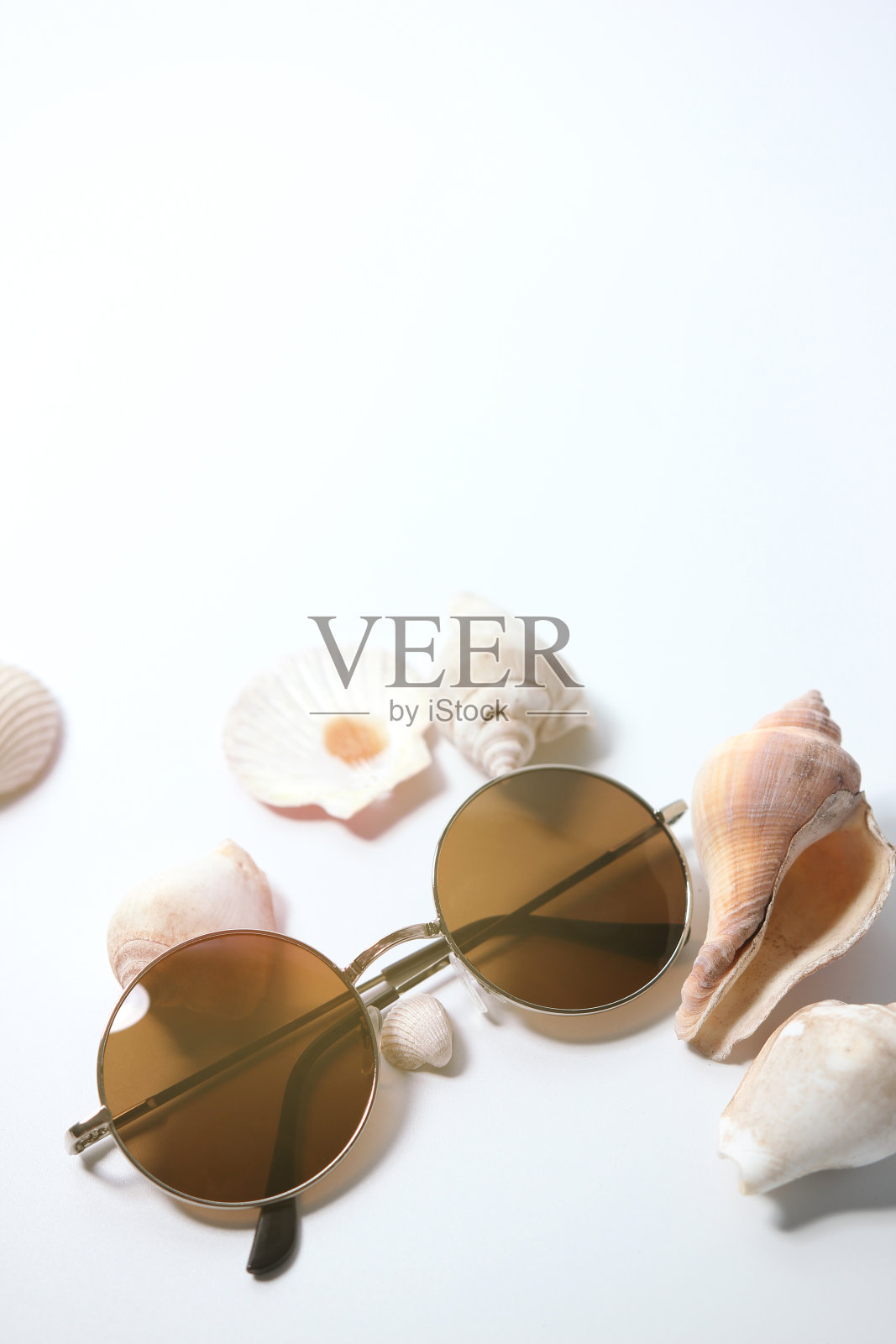 白底太阳镜照片摄影图片