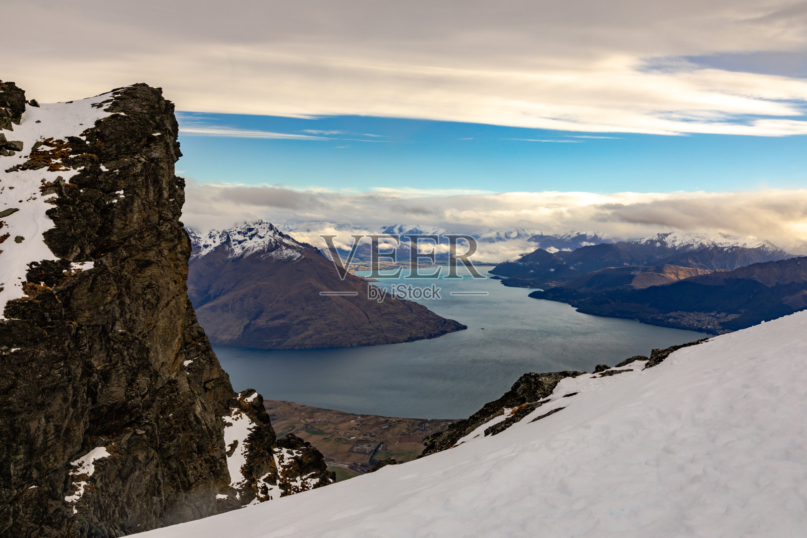 《非凡人物》中的瓦卡蒂普湖照片摄影图片