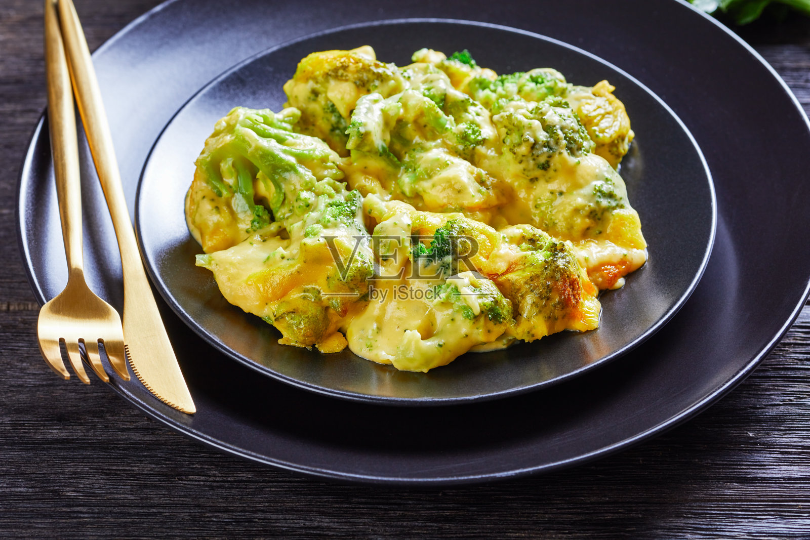 芝士切达西兰花砂锅照片摄影图片