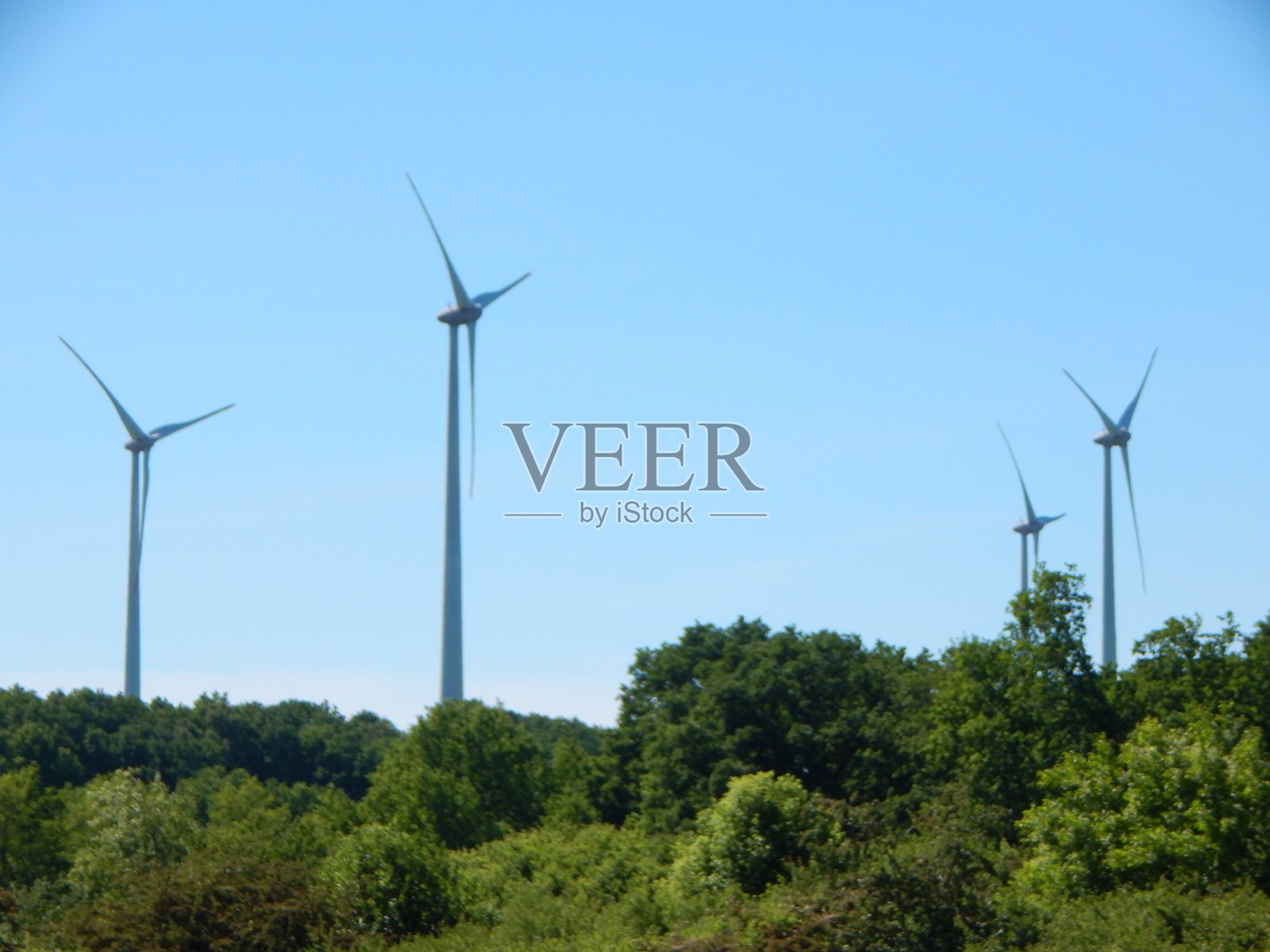 利用风能发电照片摄影图片