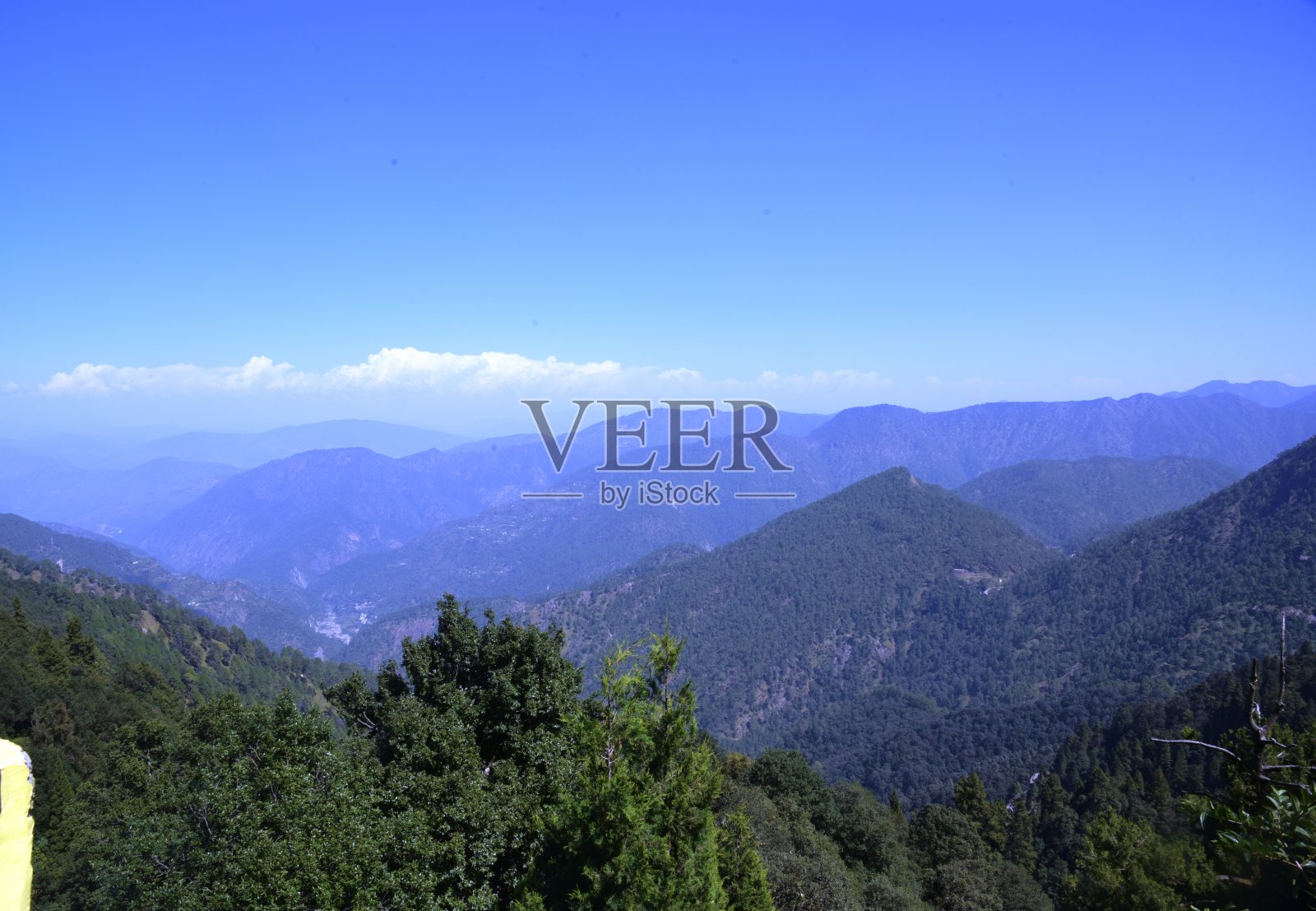 pangot:北阿坎德邦一个古怪的小山车站照片摄影图片