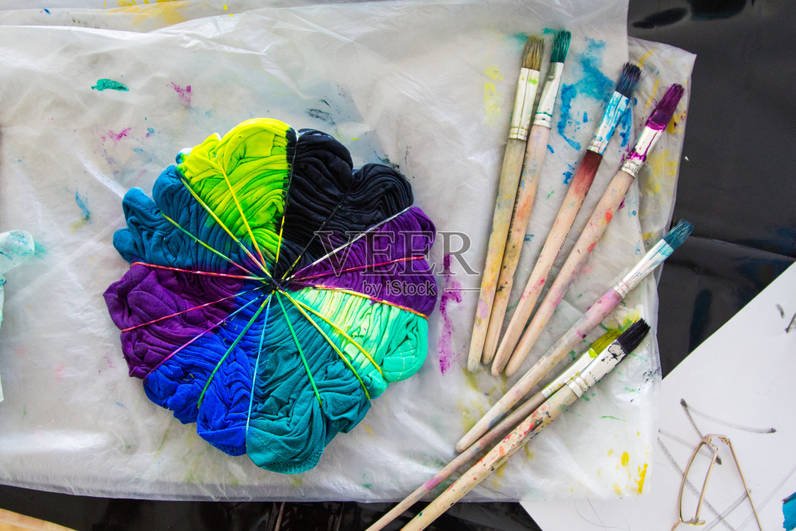 手工上色织物的照片照片摄影图片