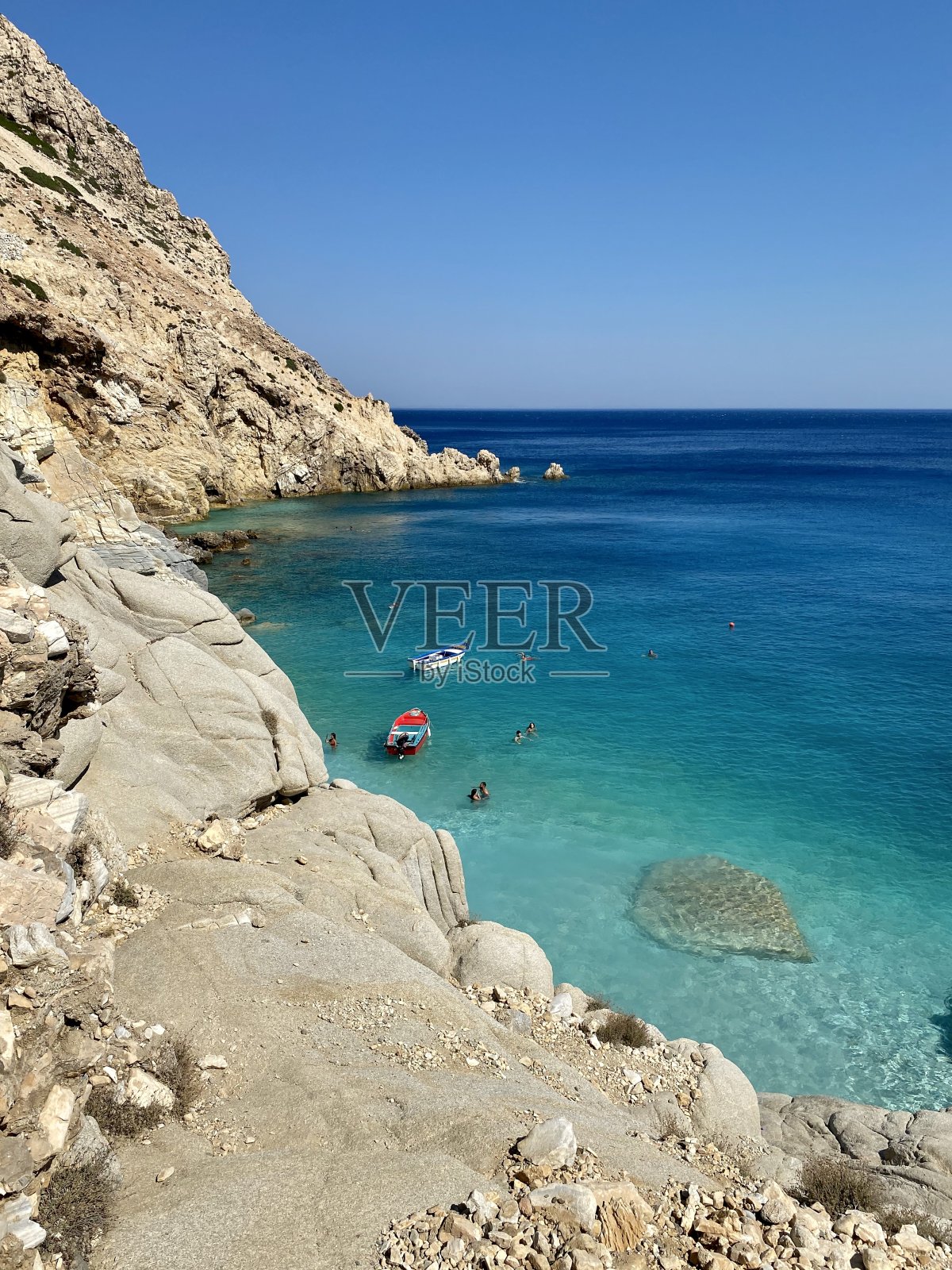 希腊伊卡里亚岛的塞舌尔海滩照片摄影图片