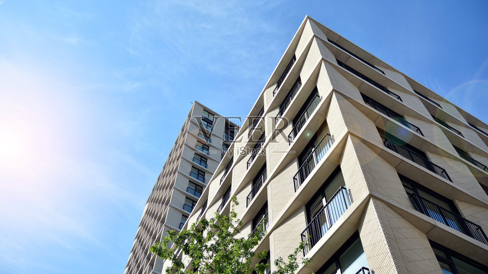 新住宅景观。照片摄影图片