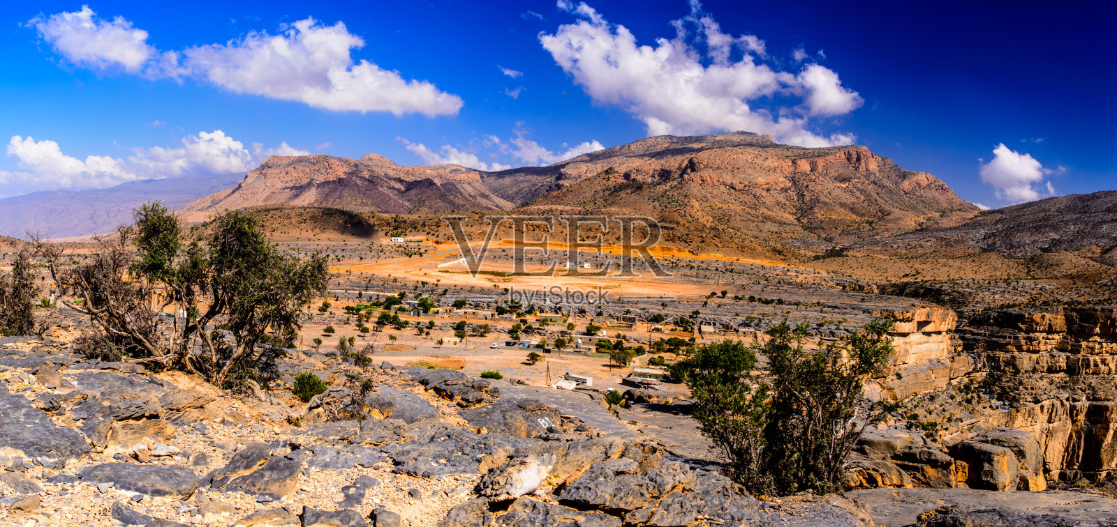 阿曼瓦迪古尔美丽山谷风光照片摄影图片