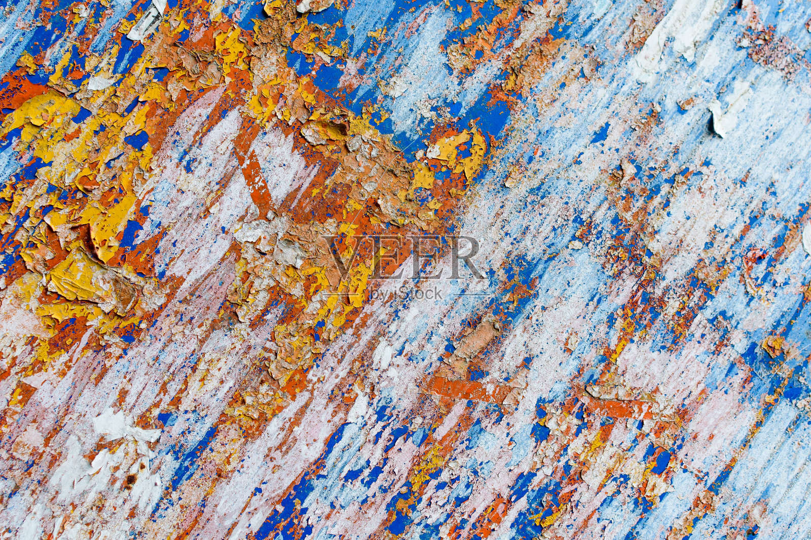在城市环境的阳光直射下，极简主义色彩丰富的纹理背景，旧的和生锈的白色，蓝色，棕色和橙色的金属表面照片摄影图片