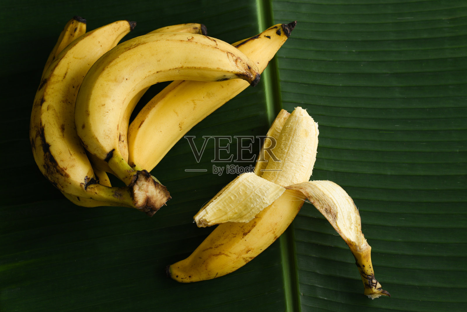 喀拉拉邦黄香蕉或有机Ethappazham香蕉照片摄影图片