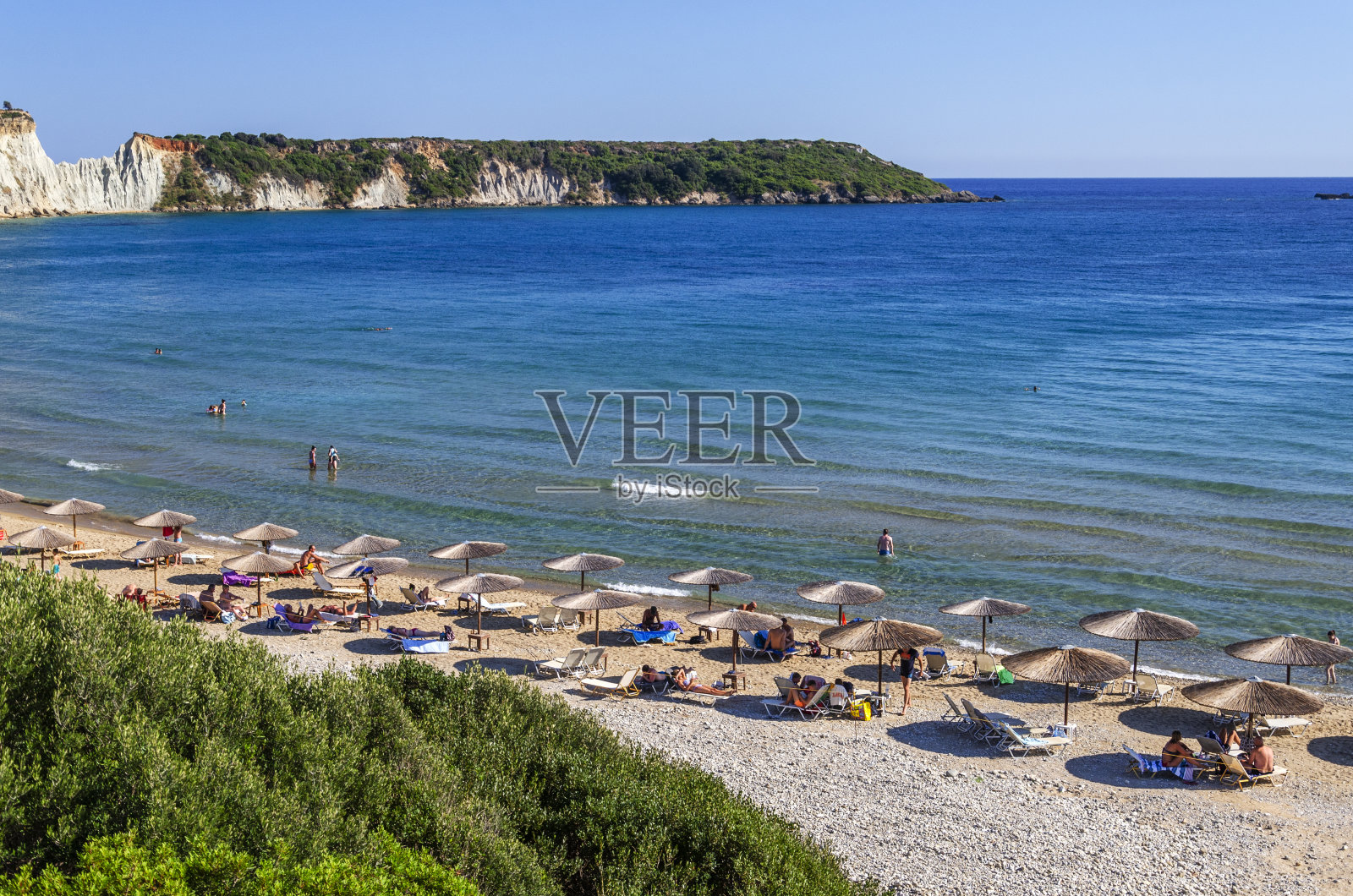 风景如画的Gerakas沙滩——卡雷塔海龟的繁殖地，位于希腊爱奥尼亚海扎金索斯岛的瓦西里科斯半岛。照片摄影图片