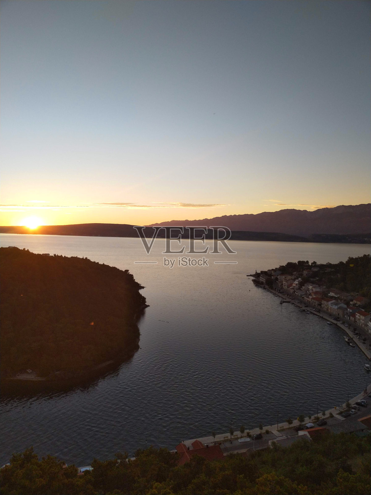 克罗地亚诺维格勒的美丽日落照片摄影图片