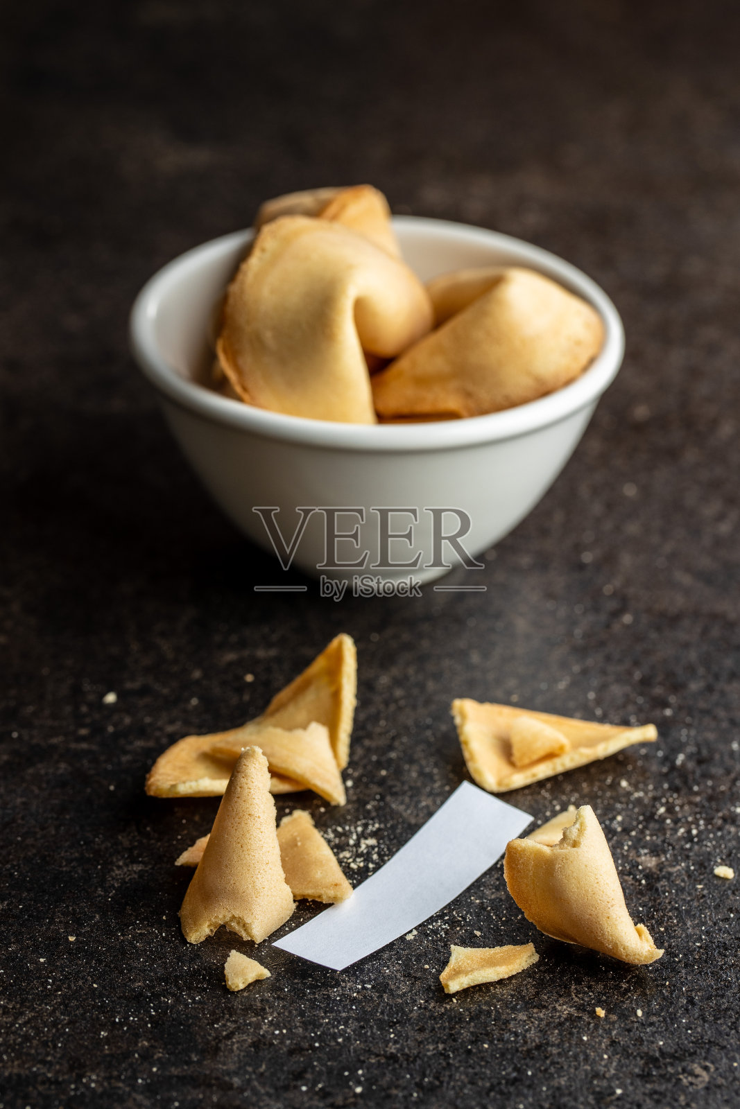 中国幸运饼干。幸运饼。照片摄影图片