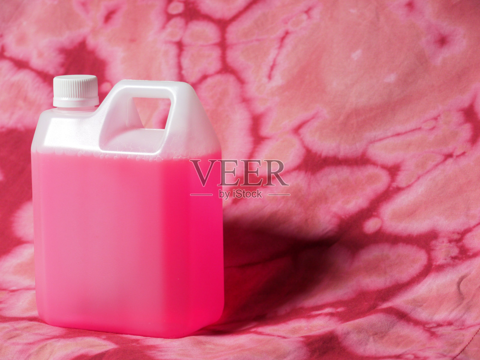 粉红色的漂白剂照片摄影图片