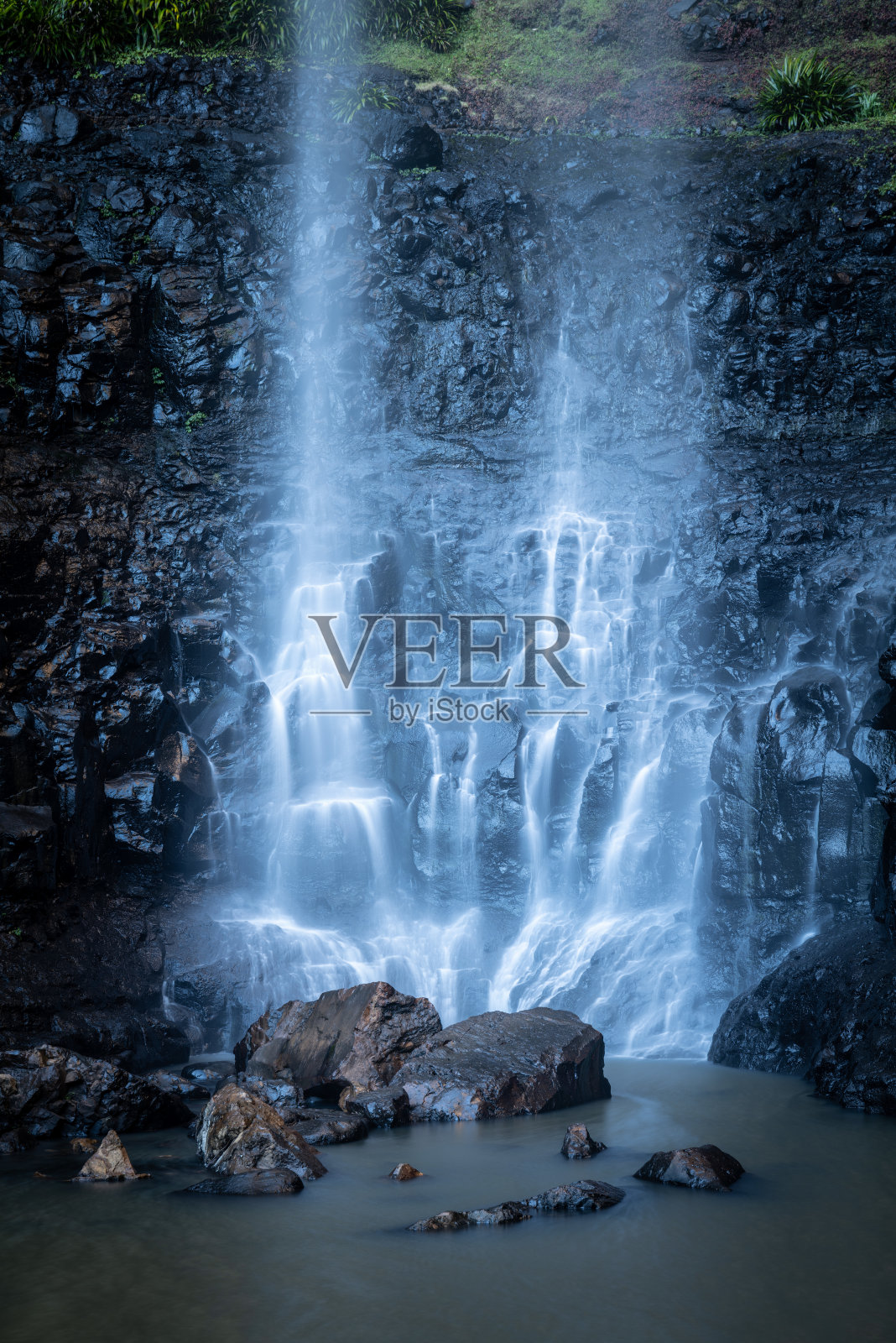 椽将溪瀑布照片摄影图片