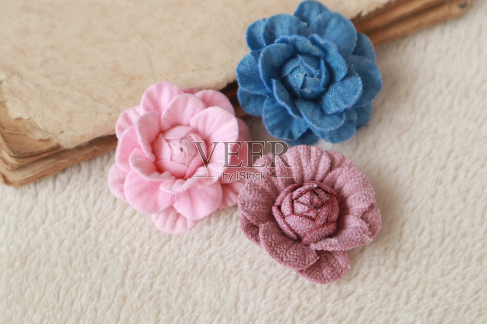 人工手工制作的花，织物，织物，颜色美丽柔和照片摄影图片