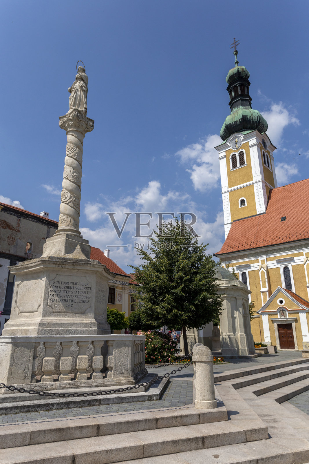 匈牙利科塞格的圣伊姆雷教堂照片摄影图片