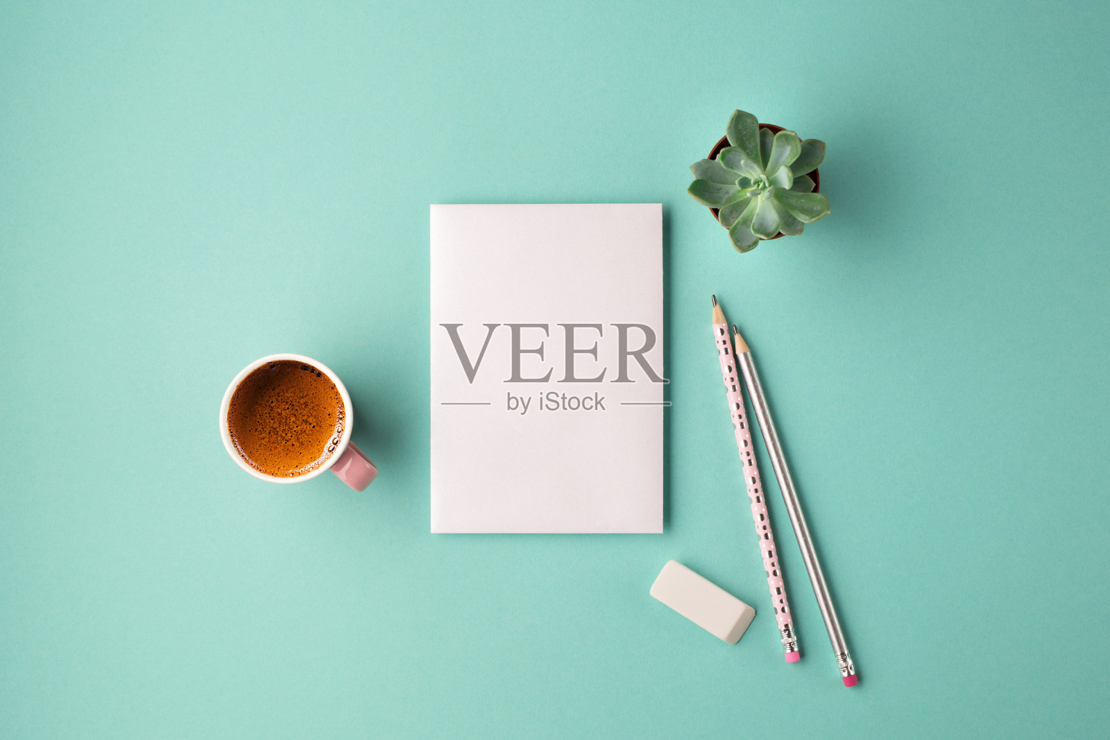 平躺时尚集卡，植物和咖啡。照片摄影图片