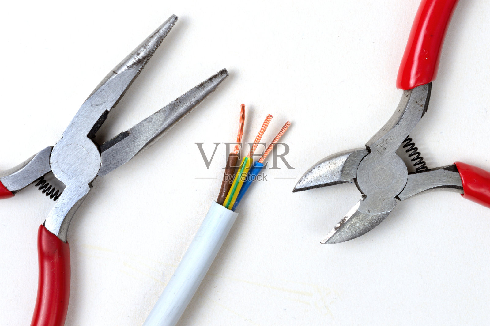 使用pasatig工具剥线照片摄影图片