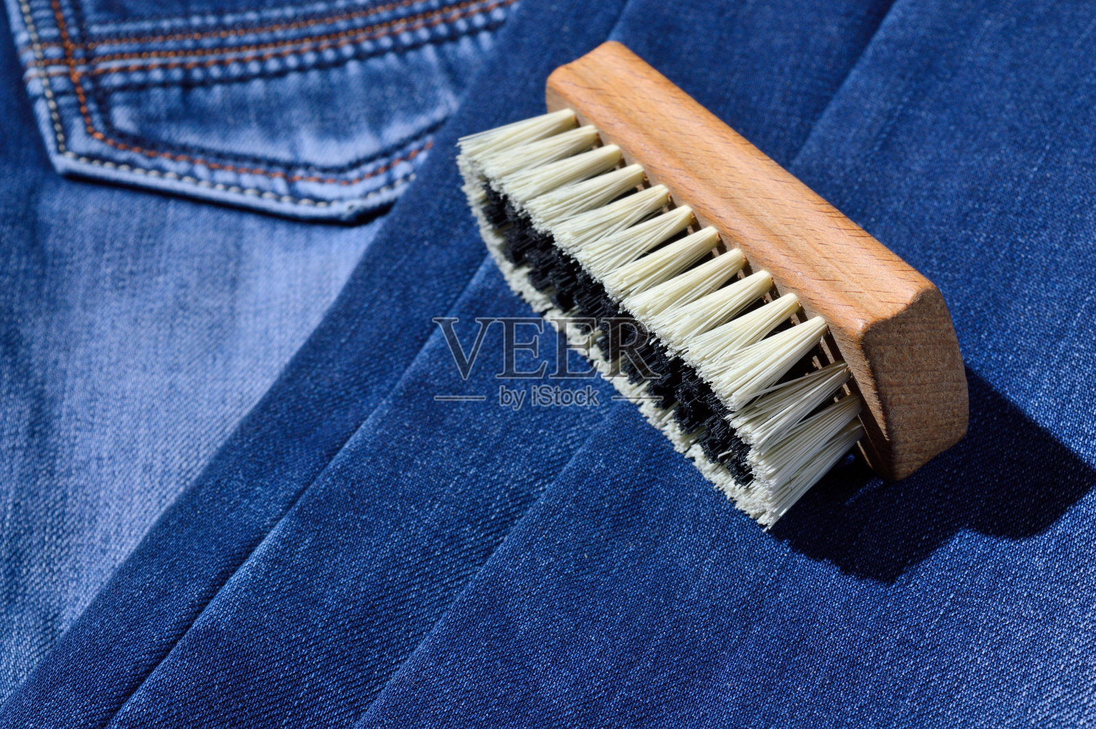 衣服刷照片摄影图片