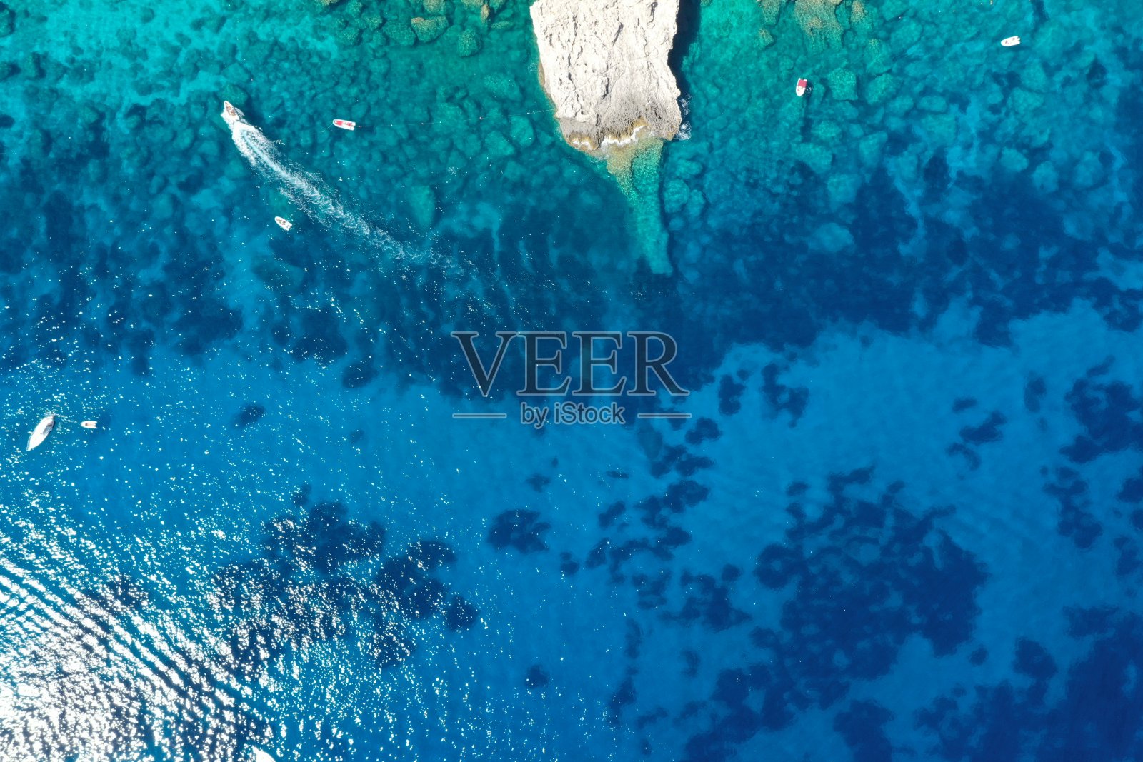 海鸥湾贝亚德加比安尼海滩撒丁岛鸟瞰图照片摄影图片