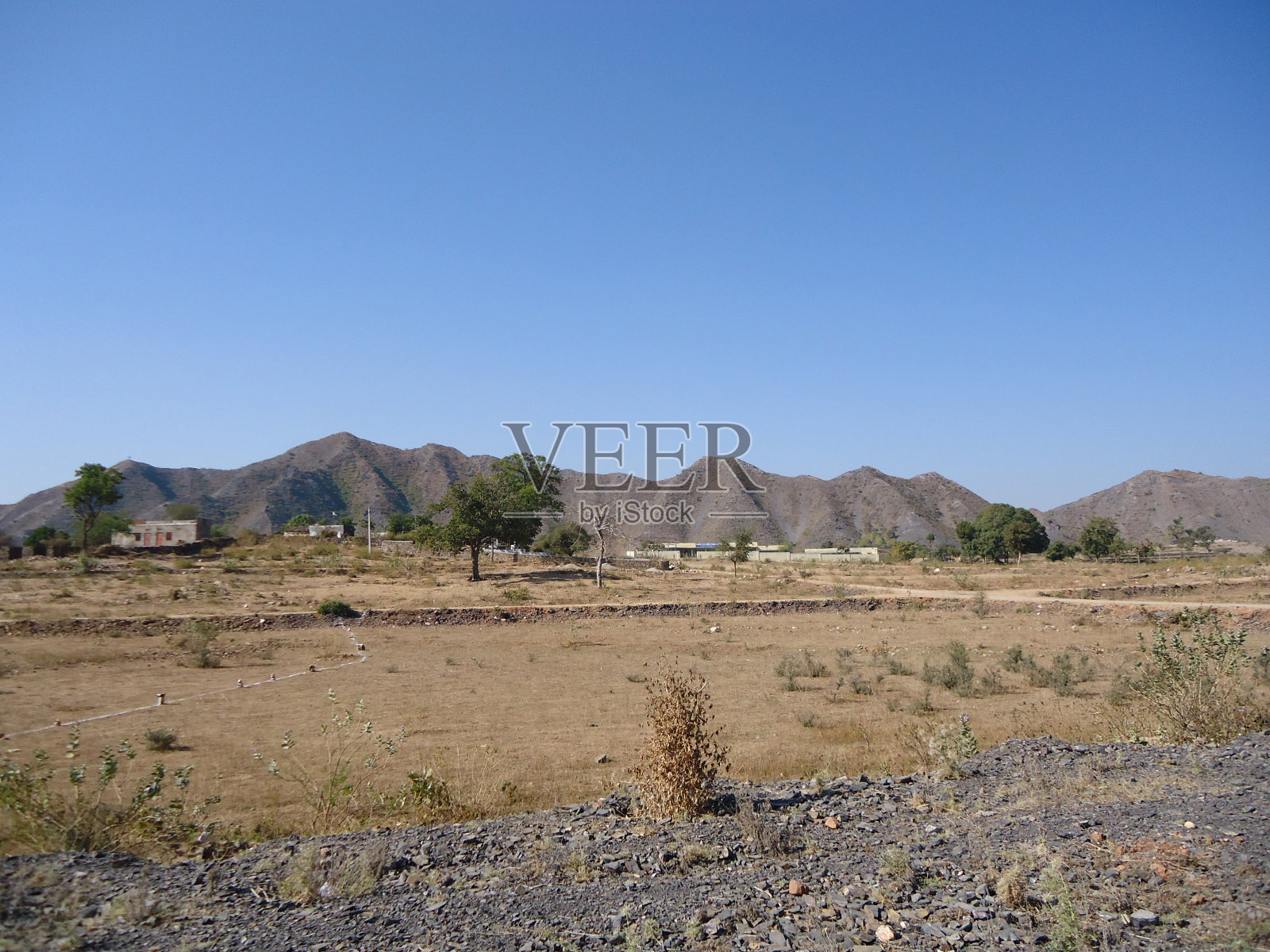 通往昆哈尔格尔路上的塔尔沙漠景观照片摄影图片