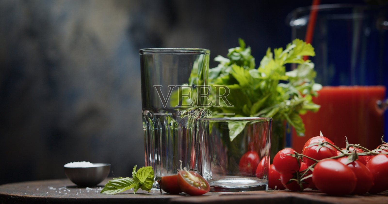 服务番茄汁照片摄影图片