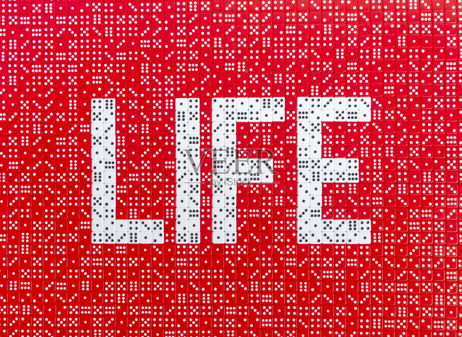 生命用骰子拼，生命是一场赌博照片摄影图片