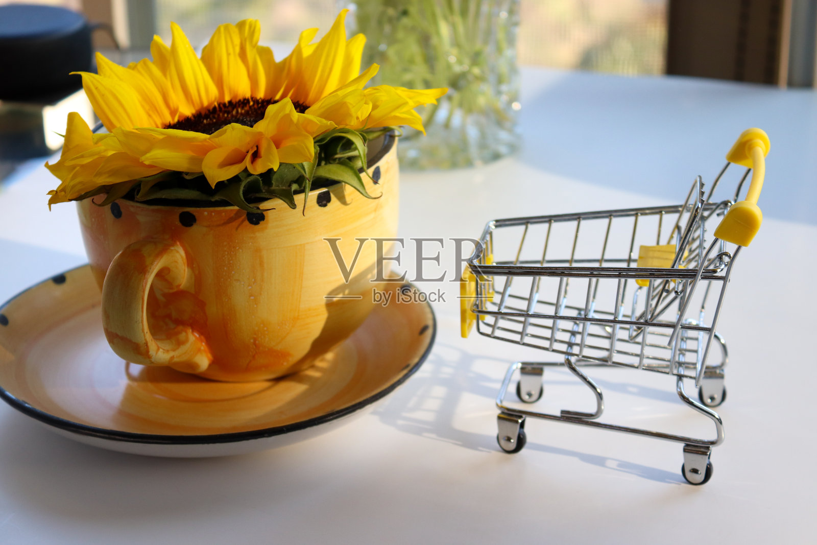 向日葵购物车照片摄影图片
