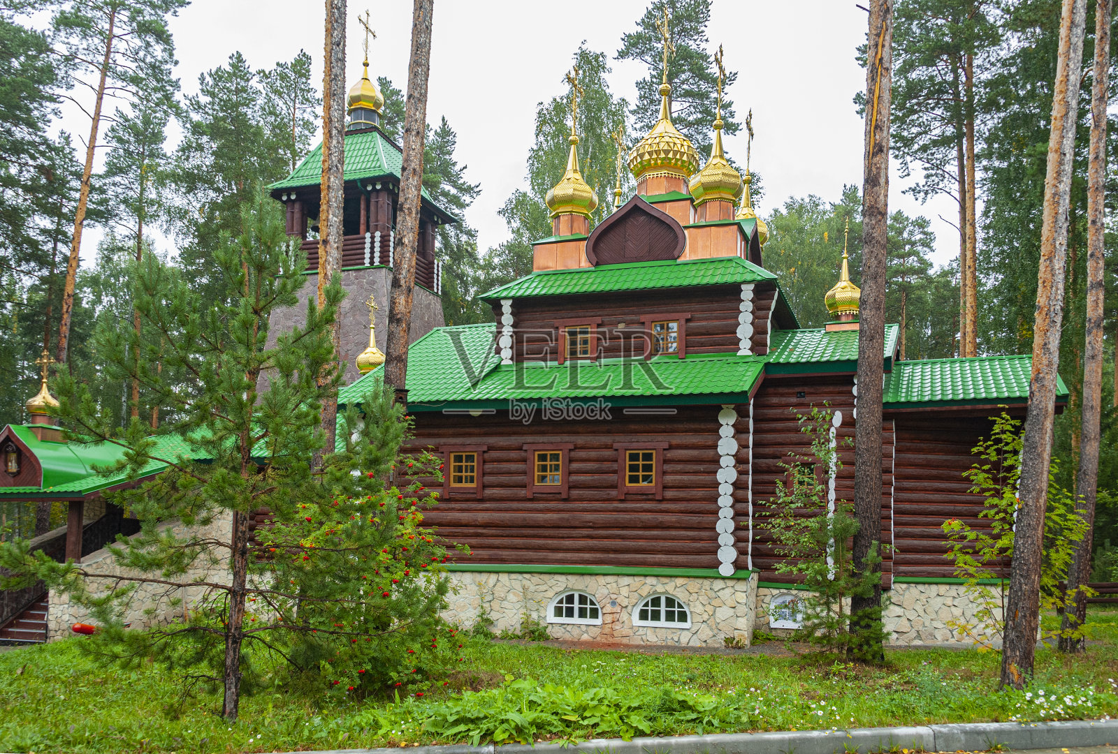 俄罗斯叶卡捷琳堡地区的甘尼纳山修道院照片摄影图片