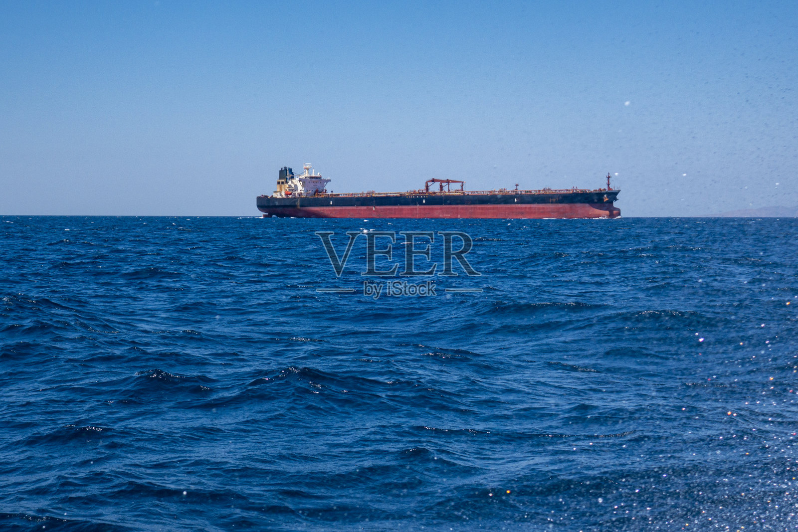 现代油船照片摄影图片