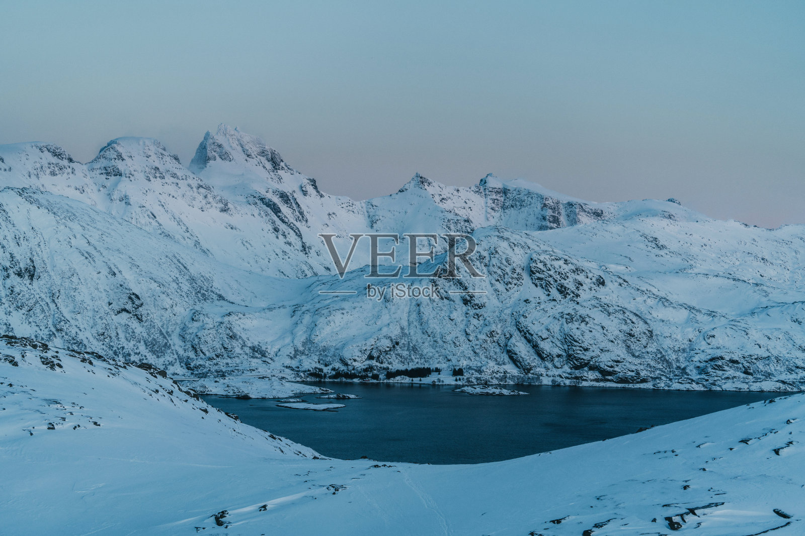 罗浮敦岛冬季海滨美景照片摄影图片