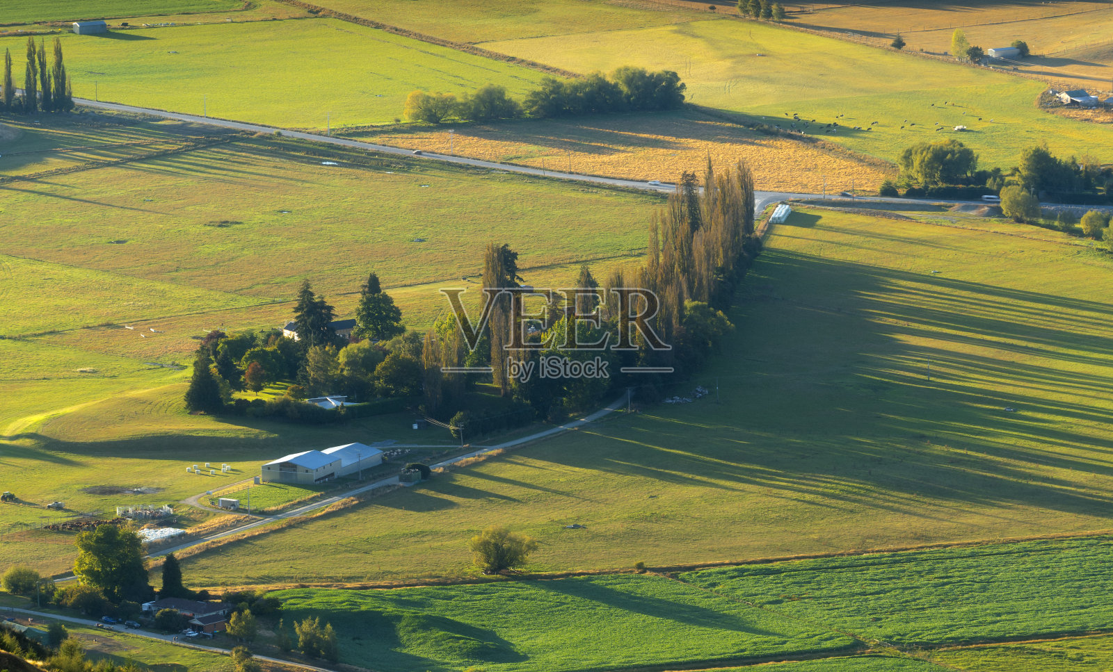 从Coronet峰附近的皇后镇，新西兰照片摄影图片