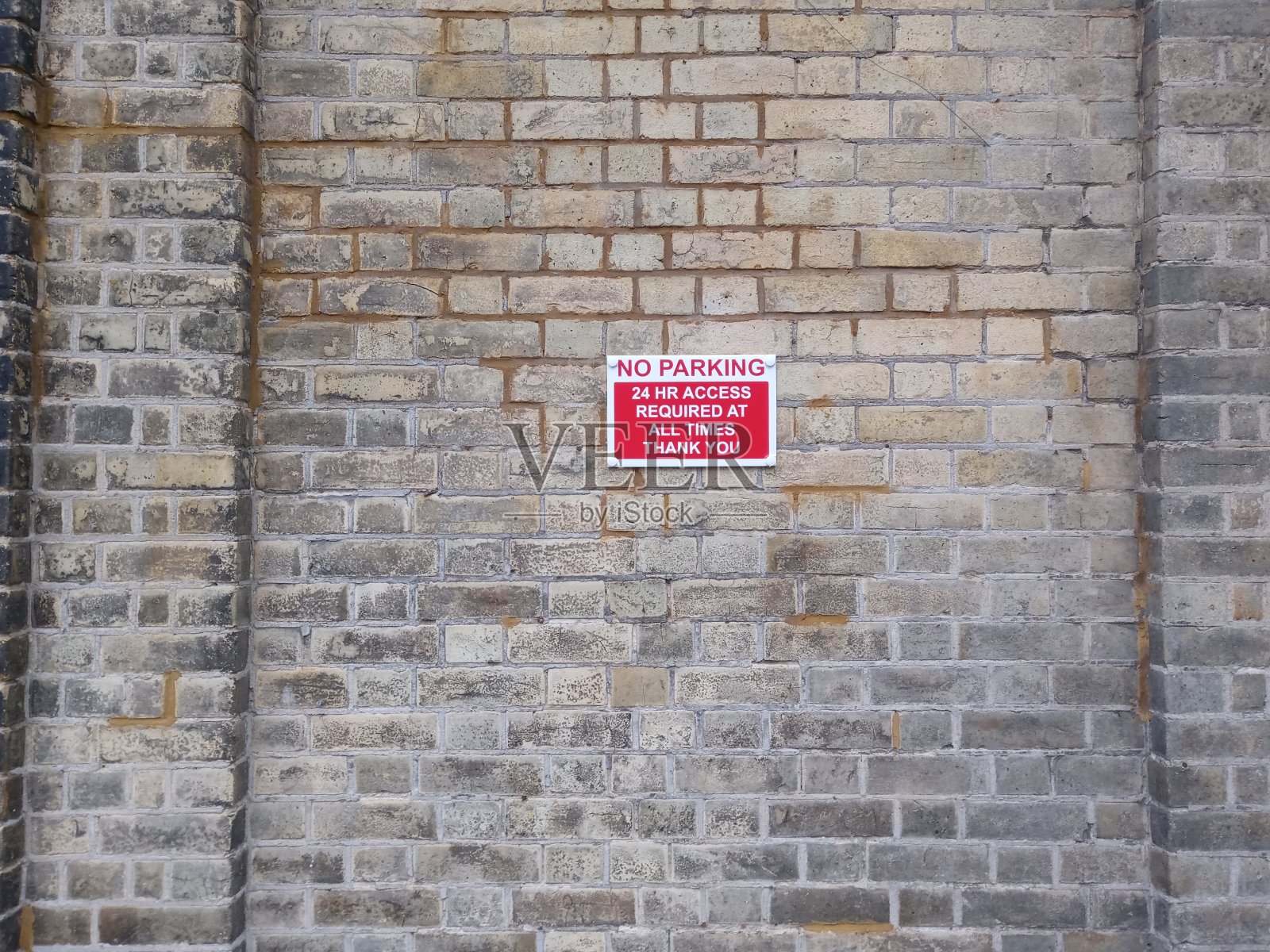 砖墙背景，没有停车标志照片摄影图片