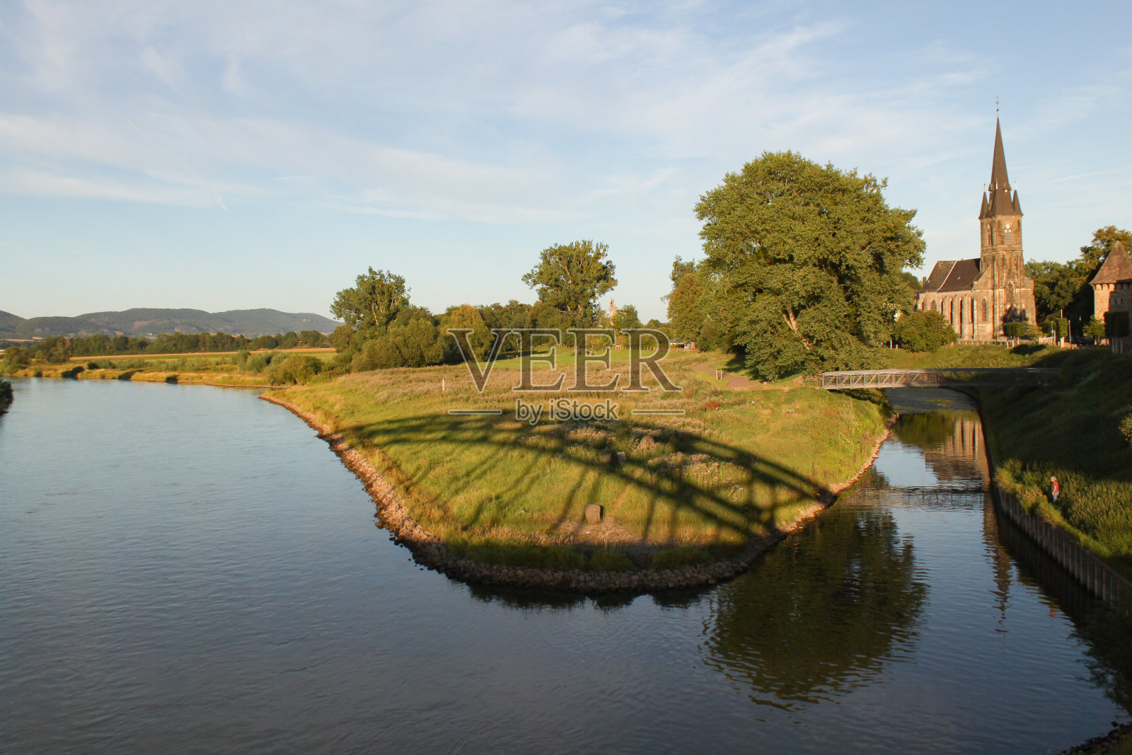 威悉河河晚上照片摄影图片