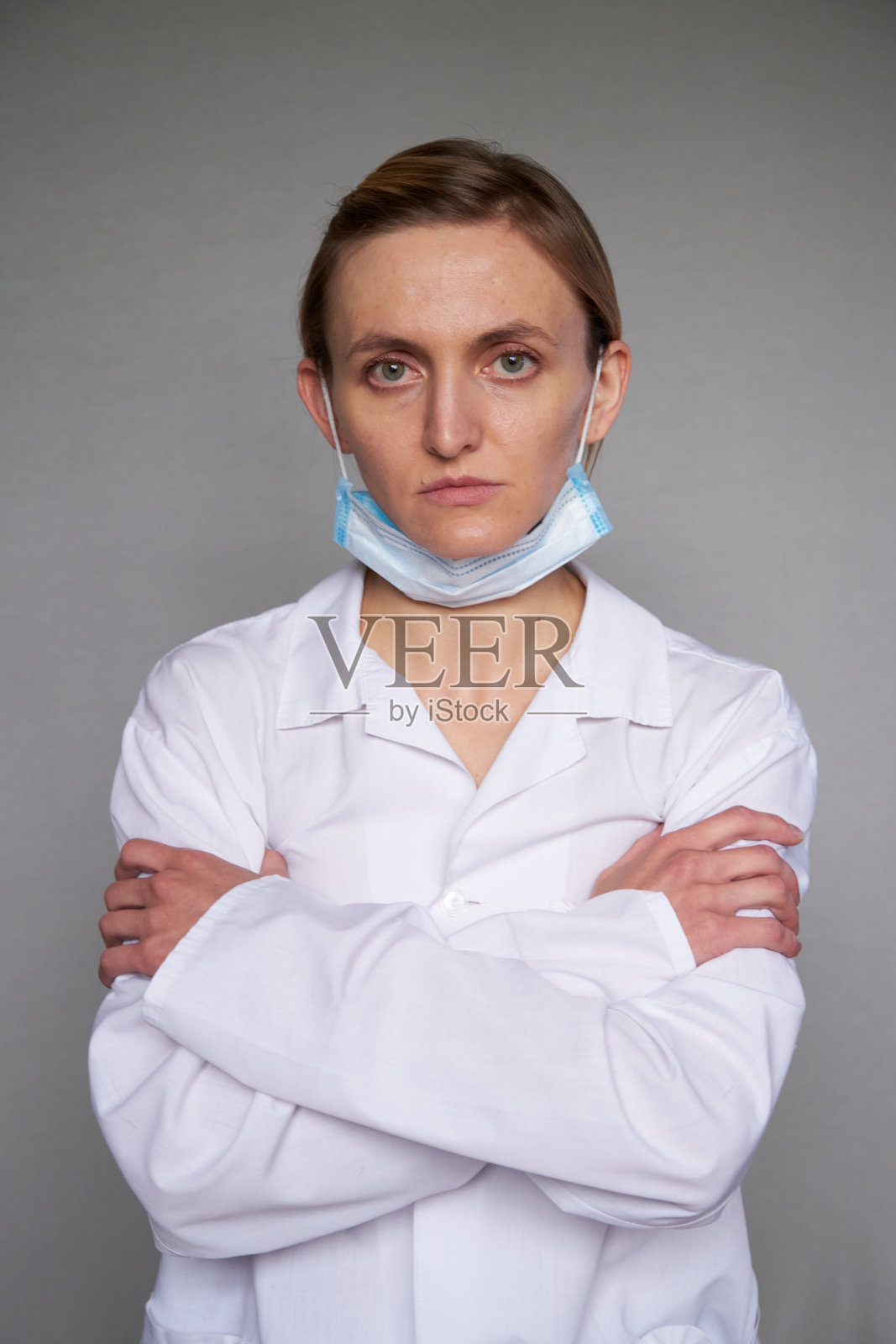 穿着医疗服的女性照片摄影图片