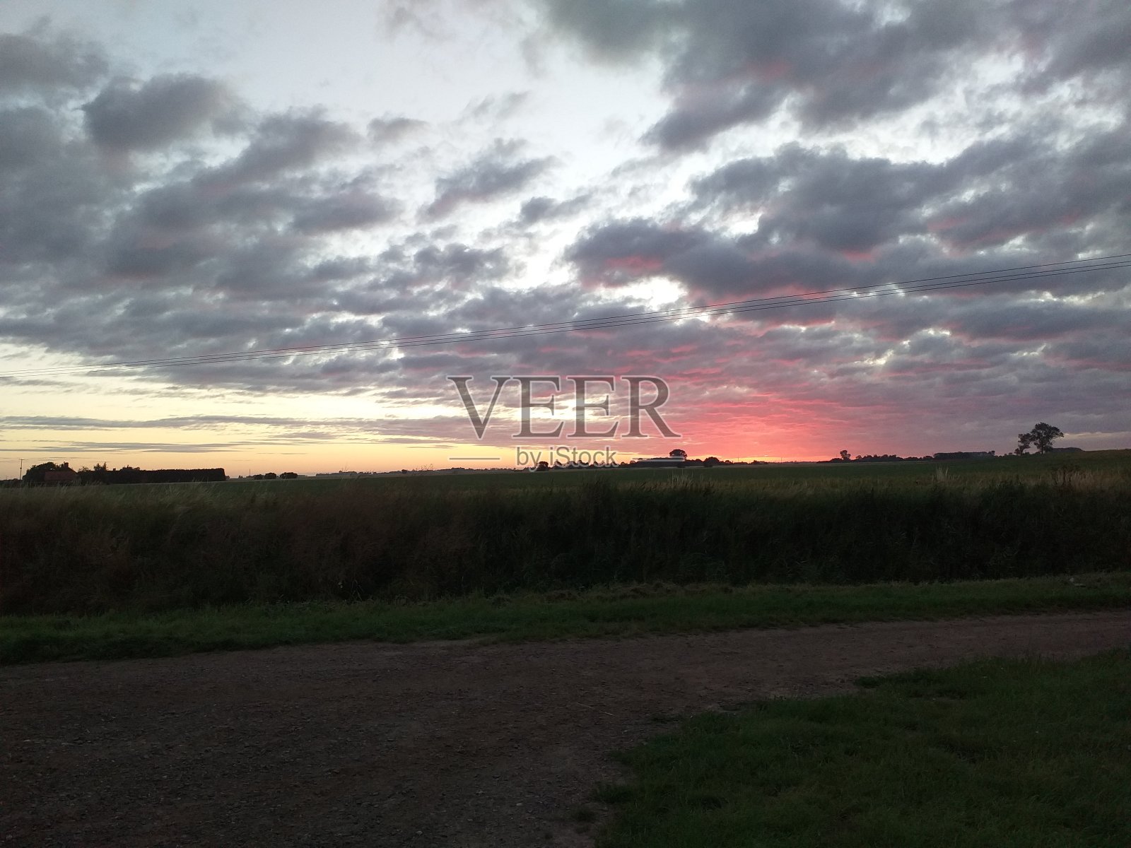 天红日出照片摄影图片