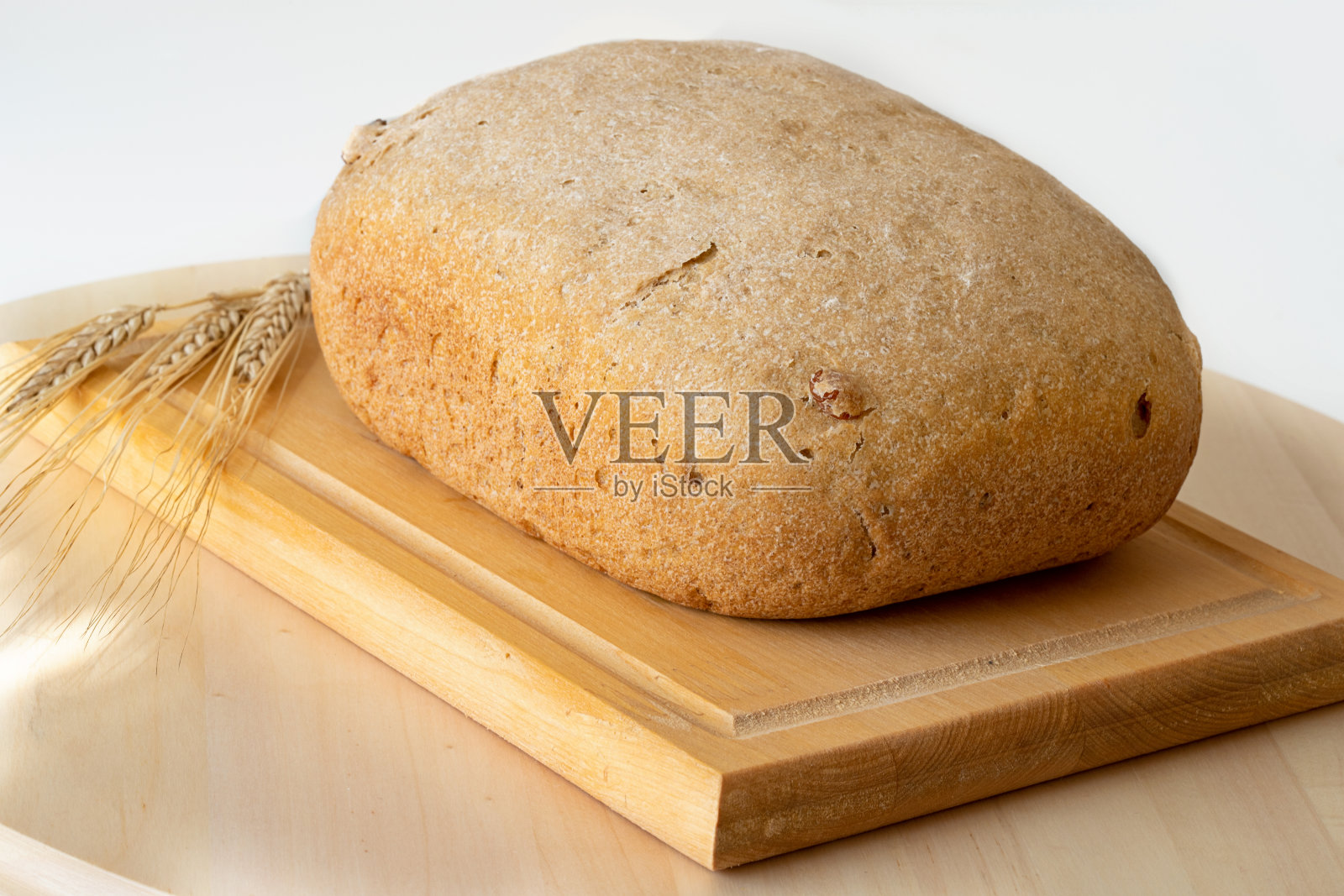 新鲜自制酸面包特写照片摄影图片