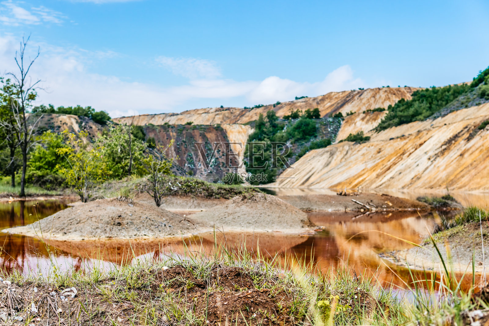 工厂污染了大自然照片摄影图片