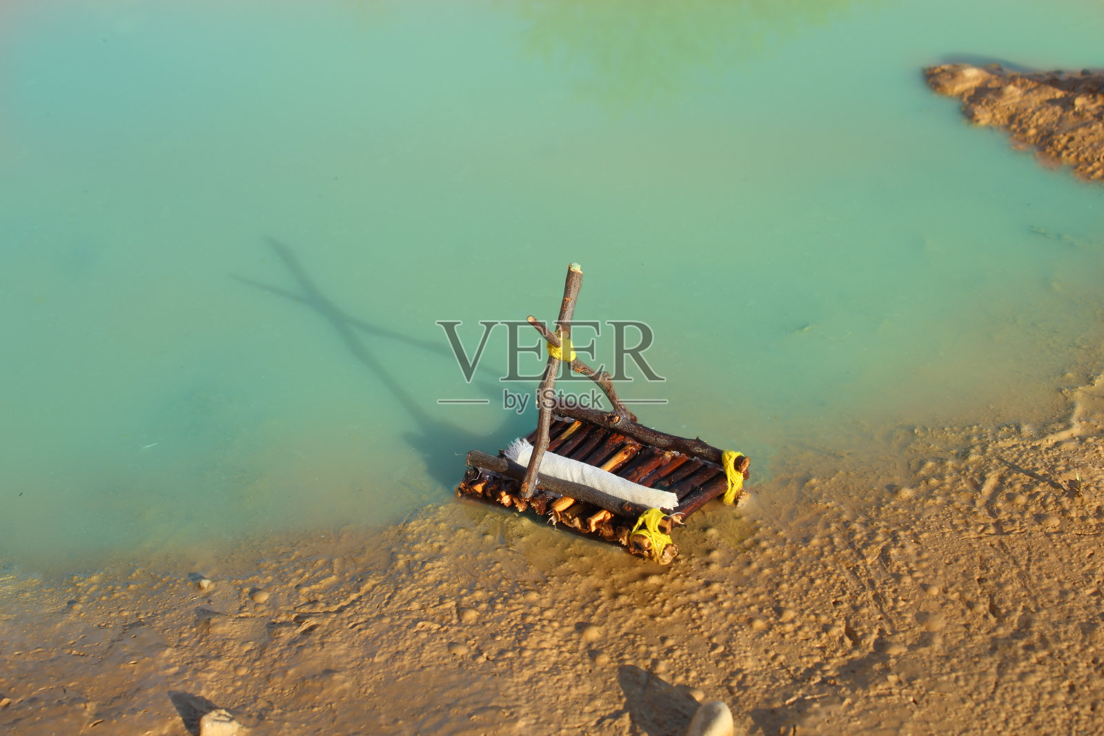 木筏照片摄影图片