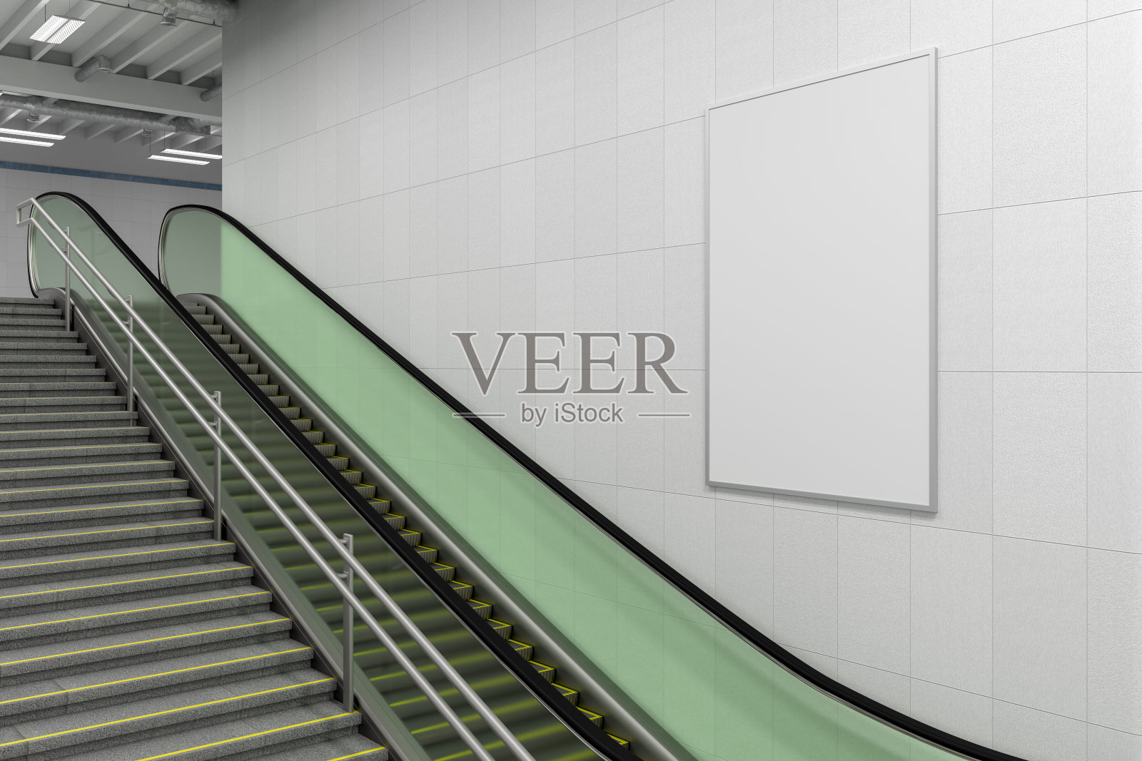 墙上竖着海报，有自动扶梯和楼梯。照片摄影图片