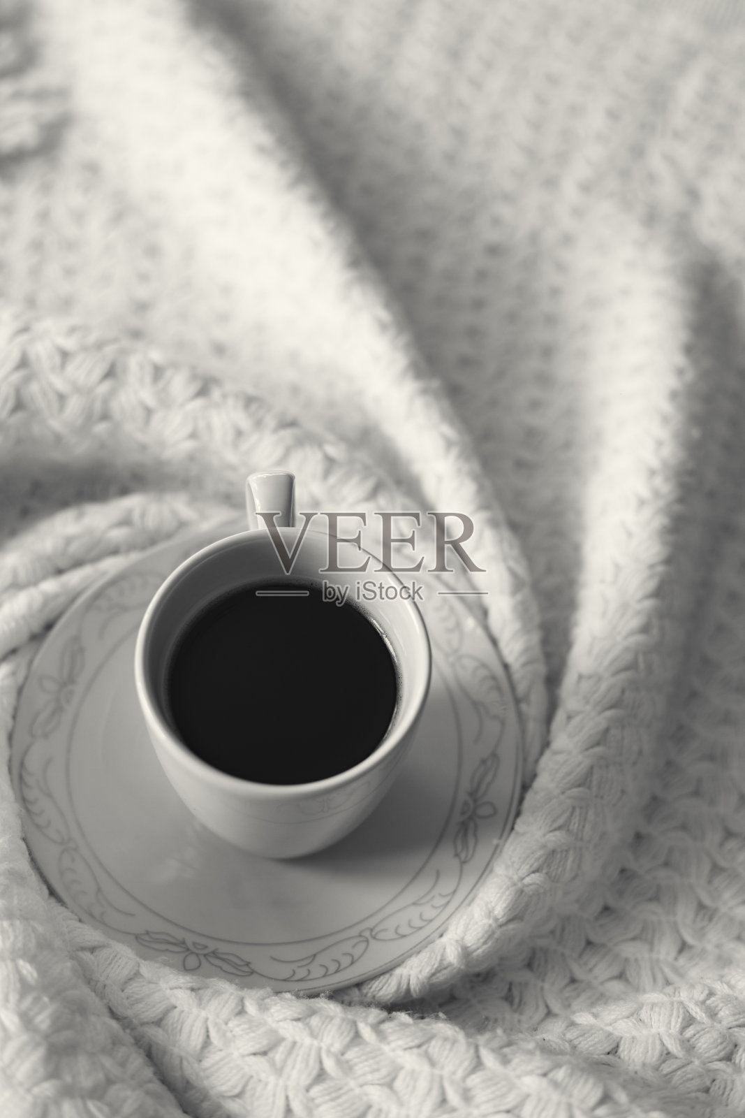 早上在床上喝咖啡照片摄影图片