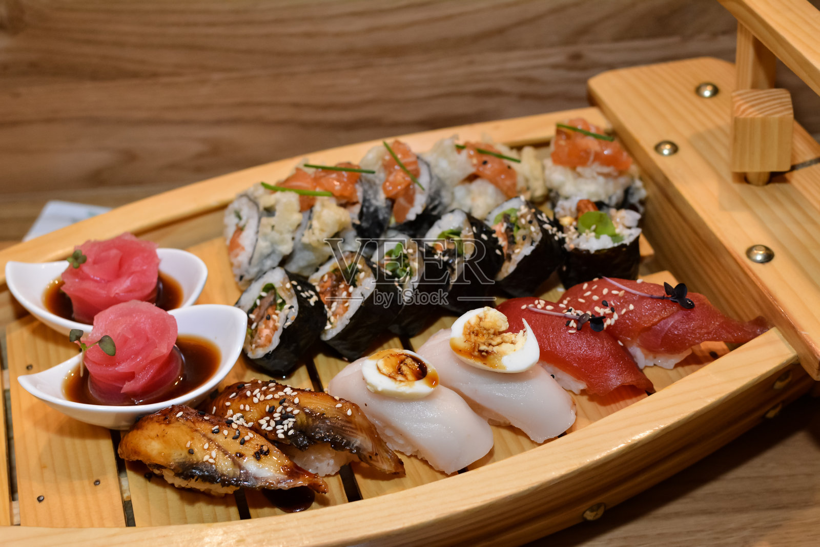 寿司拼盘照片摄影图片
